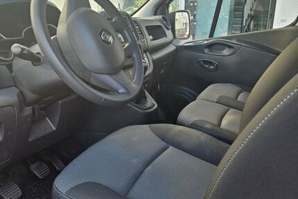 Renault Trafic 44.000 km 15.500 &euro; Stuttgart 70567