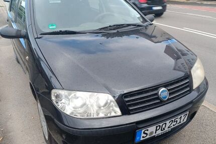 Fiat Punto 176.000 km 749 € Stuttgart 70327