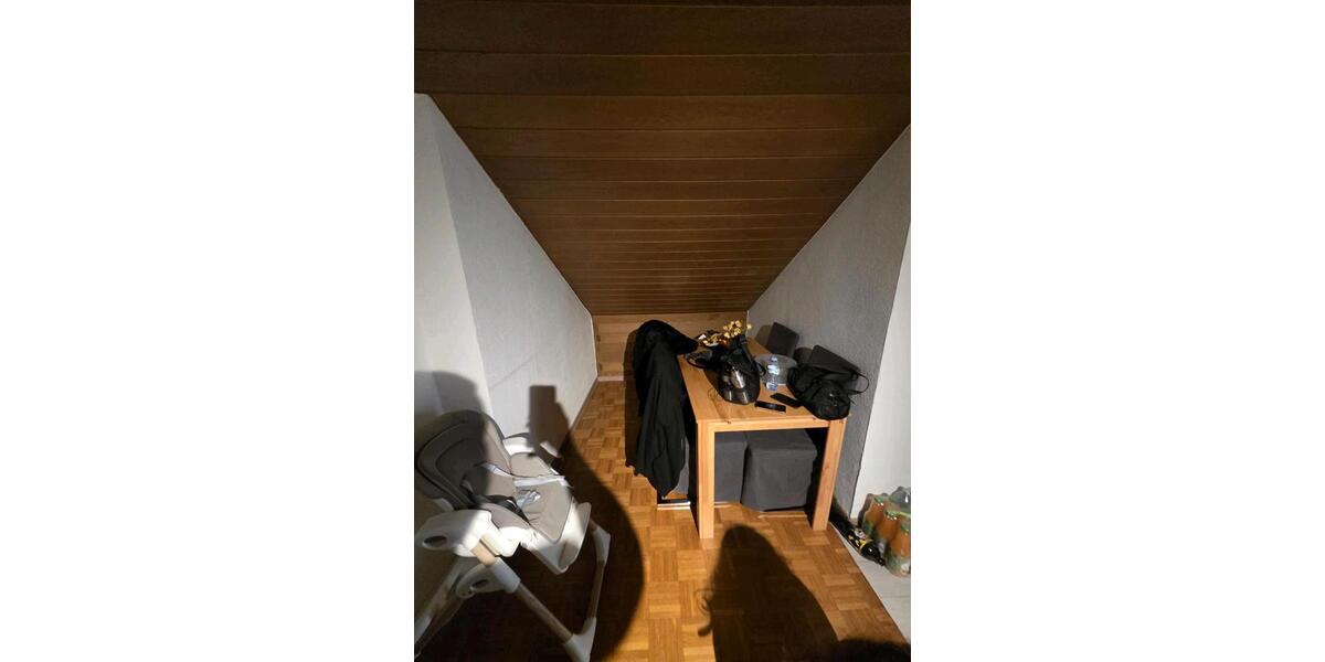 Dachgeschoßwohnung Esslingen am Neckar Pliensauvorstadt - 3 Zimmer, 57 m&sup2;, 1.070&euro; | Angebot:25844592