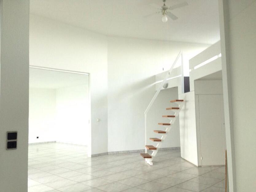 Atelierwohnung mit traumhaften Fernblick zur Schwäbischen Alb zimmer