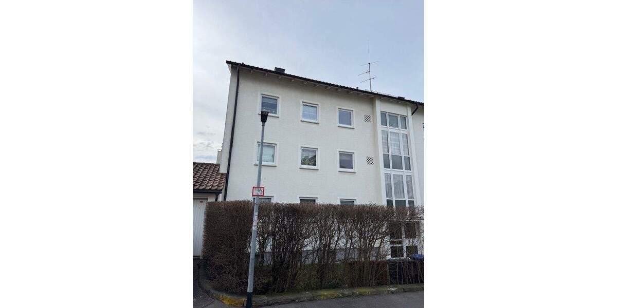 Attraktives 3-4 Familienhaus in Fellbach mit Potenzial zimmer