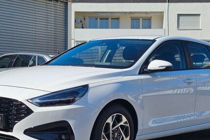 Hyundai i30 30.239 km 17.650 &euro; Leonberg 71229