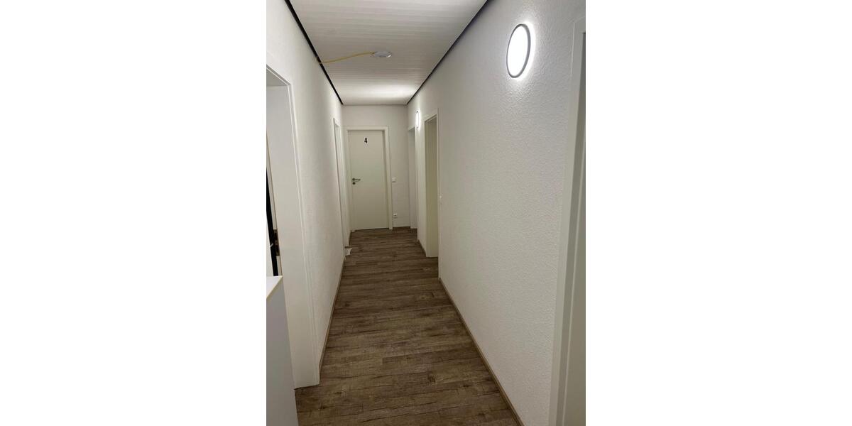 Etagenwohnung Schönaich - 5 Zimmer, 20 m&sup2;, 600&euro; | Angebot:24215199