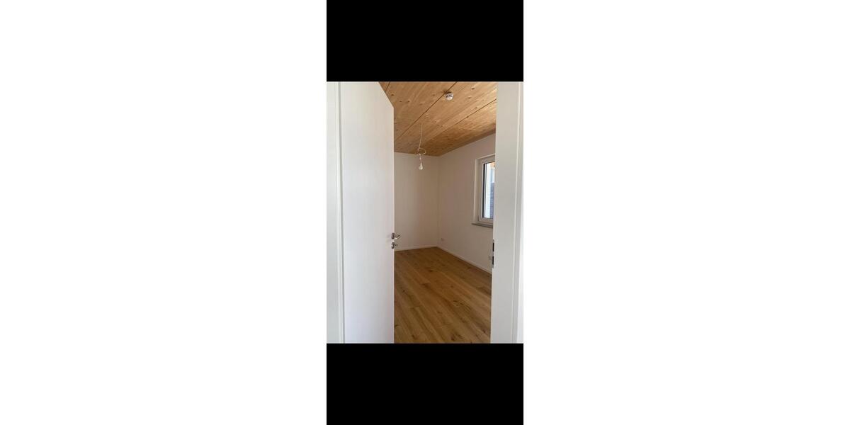Erdgeschoßwohnung Backnang - 3 Zimmer, 95 m&sup2;, 1.385&euro; | Angebot:26088252