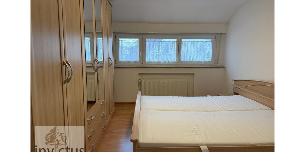 Dachgeschoßwohnung Stuttgart Luginsland - 2.5 Zimmer, 55 m&sup2;, 980&euro; | Angebot:26129769