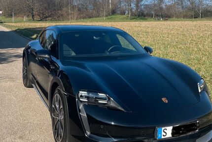Porsche Taycan 36.000 km 75.500 € Stuttgart 70619