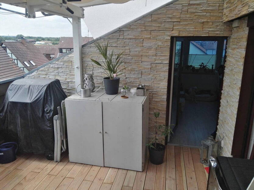 von PRIVAT kernsanierte & klimatisierte 3-Zi. Wohnung mit Dachterrasse in Filderstadt