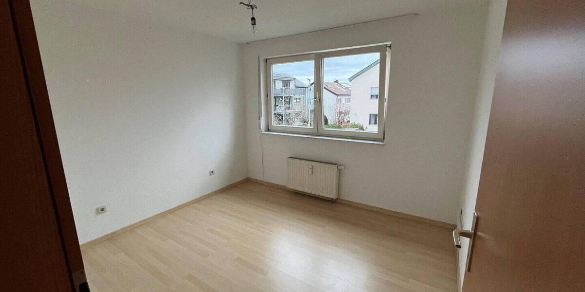 Etagenwohnung Gerlingen - 3 Zimmer, 72 m&sup2;, 1.080&euro; | Angebot:26569286