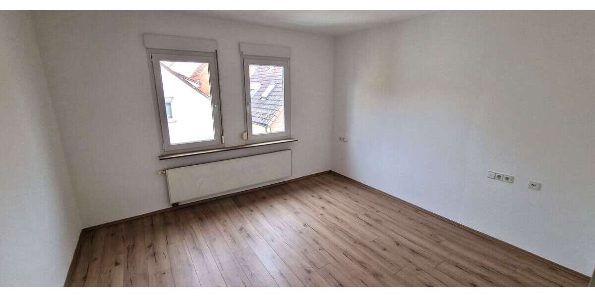Etagenwohnung Stuttgart Luginsland - 4 Zimmer, 77 m&sup2;, 790&euro; | Angebot:25109259
