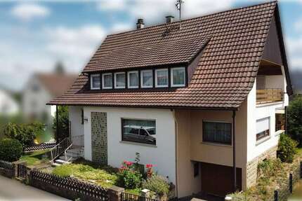 Haus zum Kaufen in Böblingen 680.000 € 196 m² 6.5 zimmer