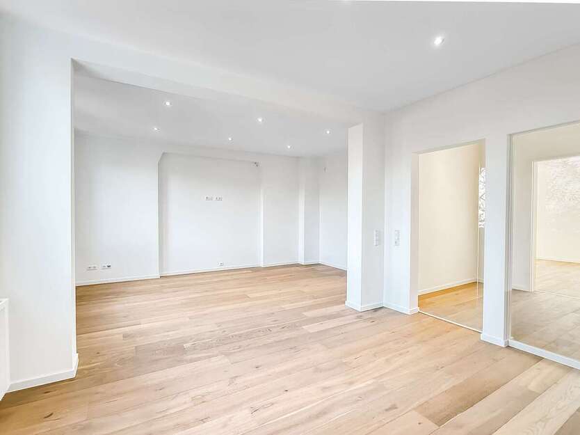 Wohnung zum Kaufen in Stuttgart 420.000 € 90 m² 5 zimmer