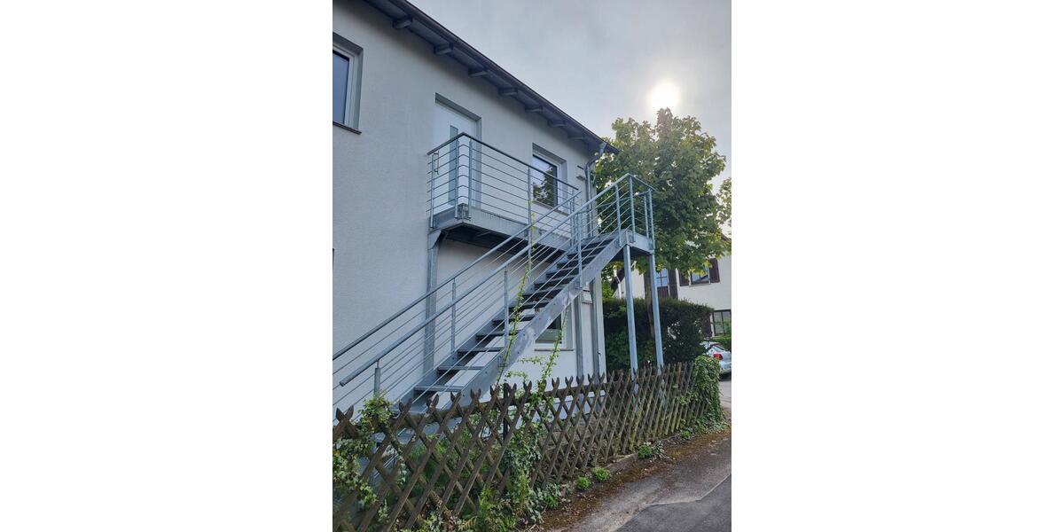Etagenwohnung Tamm - 3.5 Zimmer, 90 m&sup2;, 1.350&euro; | Angebot:26339962