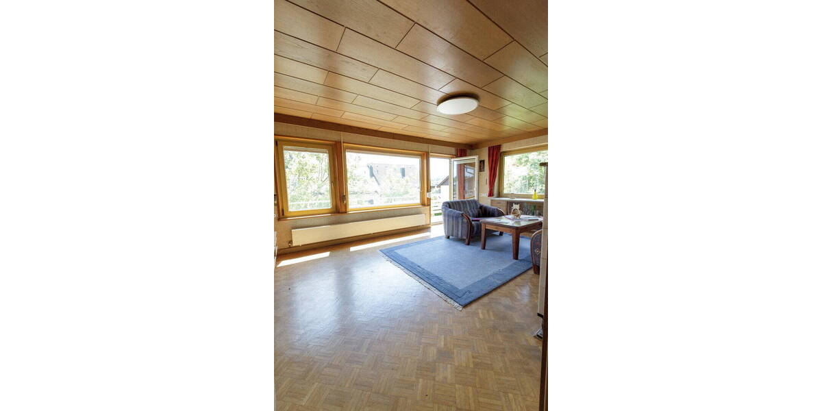 Einfamilienhaus Nürtingen Oberensingen - 8 Zimmer, 180 m&sup2;, 695.000&euro; | Angebot:26122742