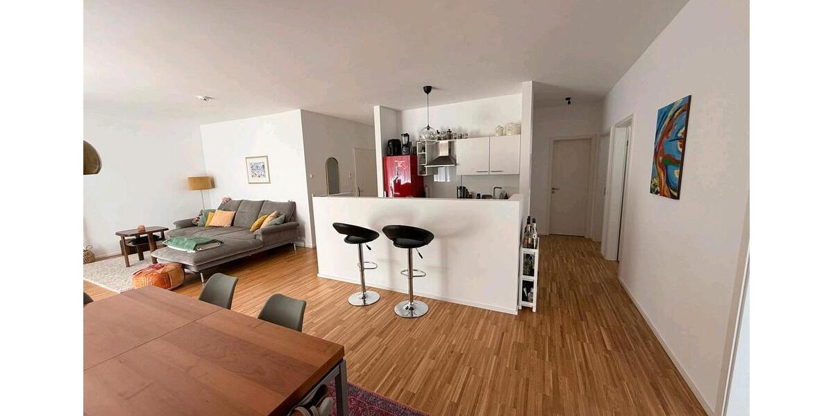 Erdgeschoßwohnung Stuttgart Bad Cannstatt - 4 Zimmer, 123 m&sup2;, 2.088&euro; | Angebot:26350152