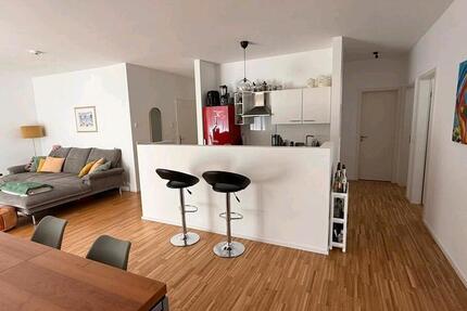 Wohnung Stuttgart Bad Cannstatt - 4 Zimmer, 123 m&sup2;, 2.088&euro; | Angebot:26350152
