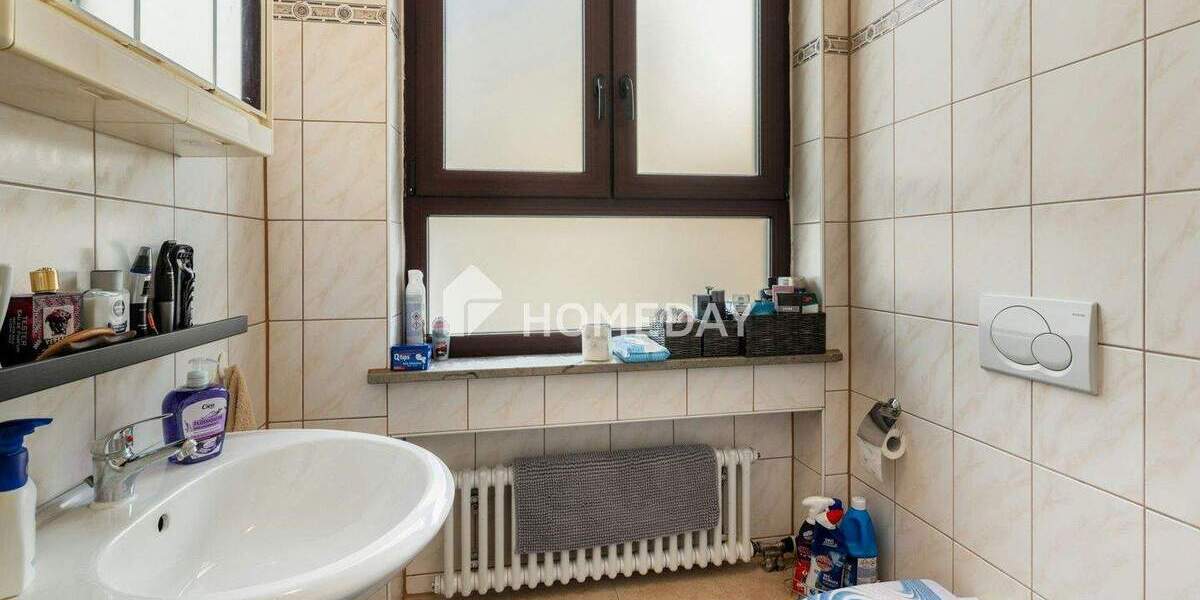 Ruhig, zentral und vielseitig: Großzügige Wohnung mit separater Einliegerwohnung in Feuerbach 6 zimmer