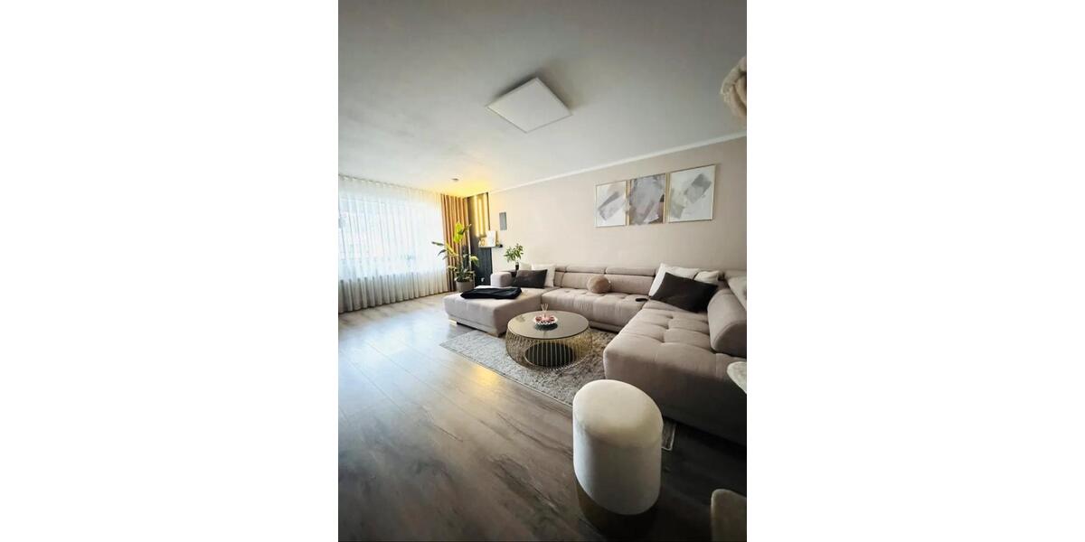 Mehrfamilienhaus, Wohnhaus Sindelfingen Sindelfingen (Stadt) - 3.5 Zimmer, 89 m&sup2;, 390.000&euro; | Angebot:25085453