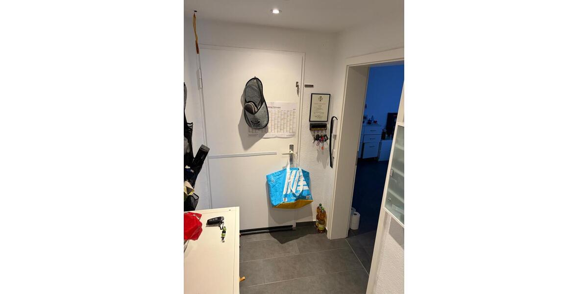 Dachgeschoßwohnung Leonberg - 3 Zimmer, 82 m&sup2;, 1.050&euro; | Angebot:26083451