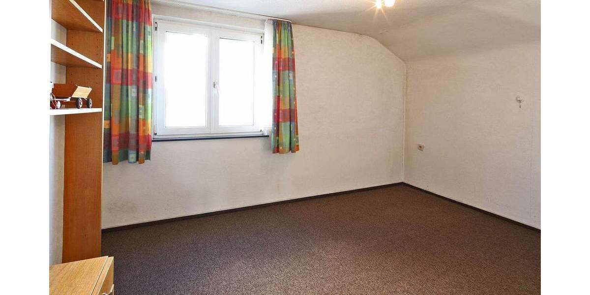 Einfamilienhaus Kernen-Stetten Stetten - 9 Zimmer, 212 m&sup2;, 330.000&euro; | Angebot:25302624