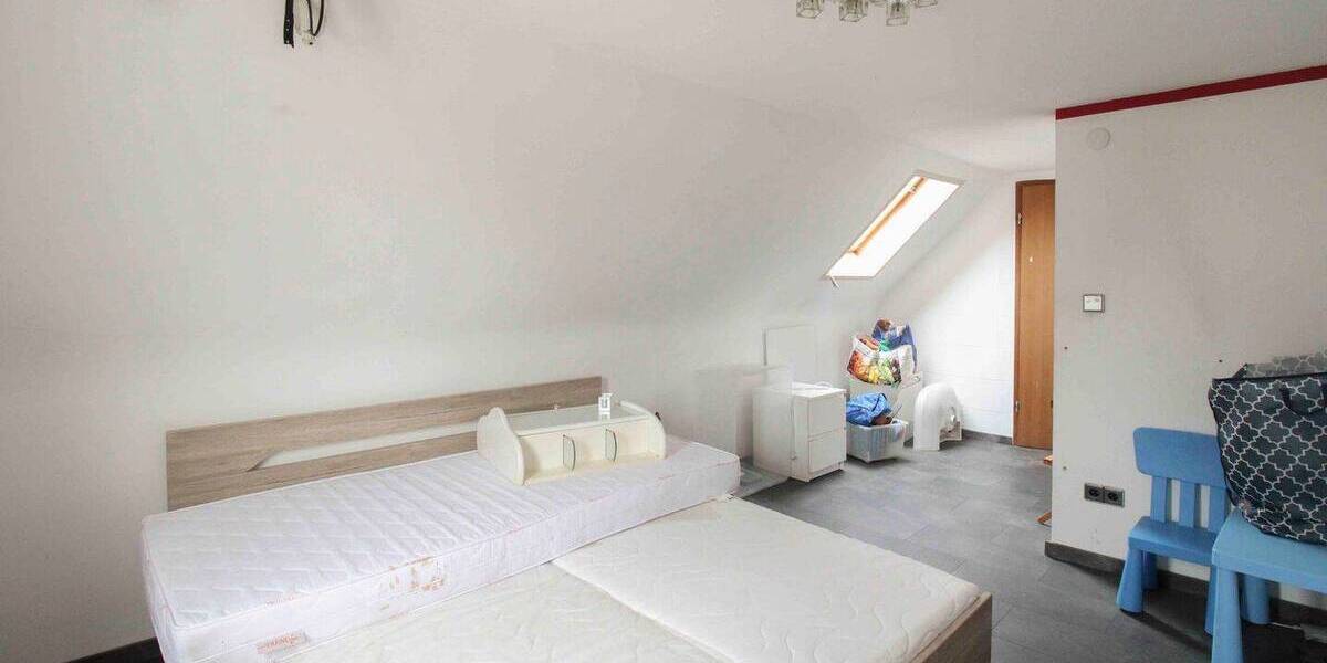 Etagenwohnung Schorndorf - 4 Zimmer, 81 m&sup2;, 265.000&euro; | Angebot:26118001