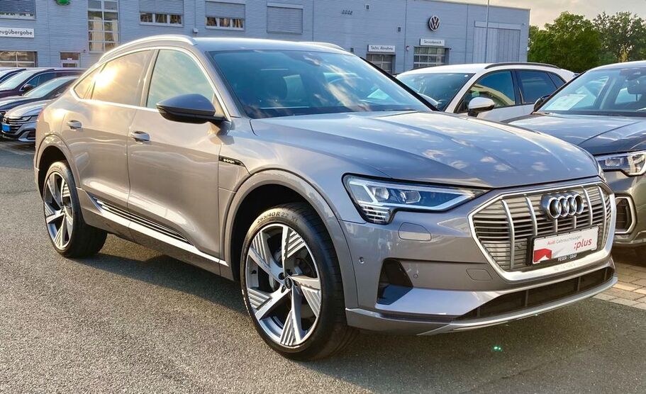 Audi e-tron 19.670 km 45.900 € Stuttgart 70599