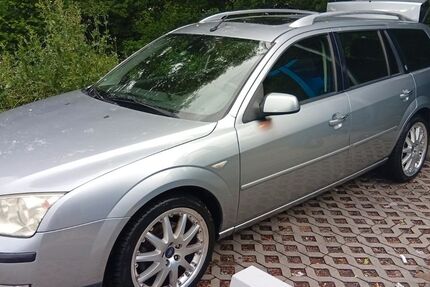 Ford Mondeo 180.890 km 3.750 &euro; Korntal-Muenchingen 70825