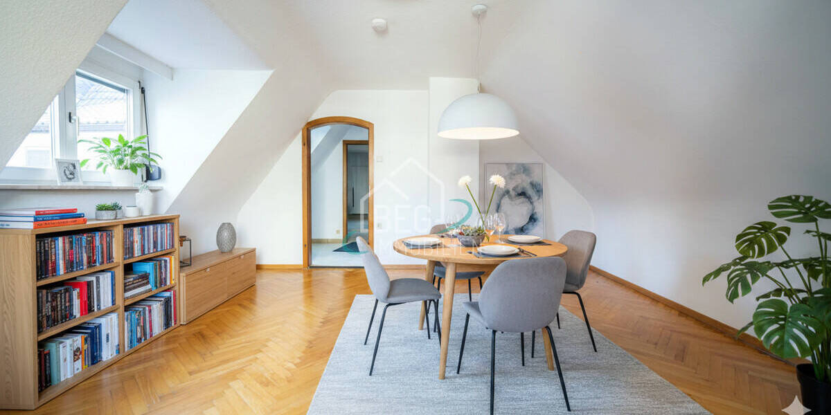 Etagenwohnung Esslingen am Neckar Stadtmitte - 4 Zimmer, 103 m&sup2;, 324.900&euro; | Angebot:26244026