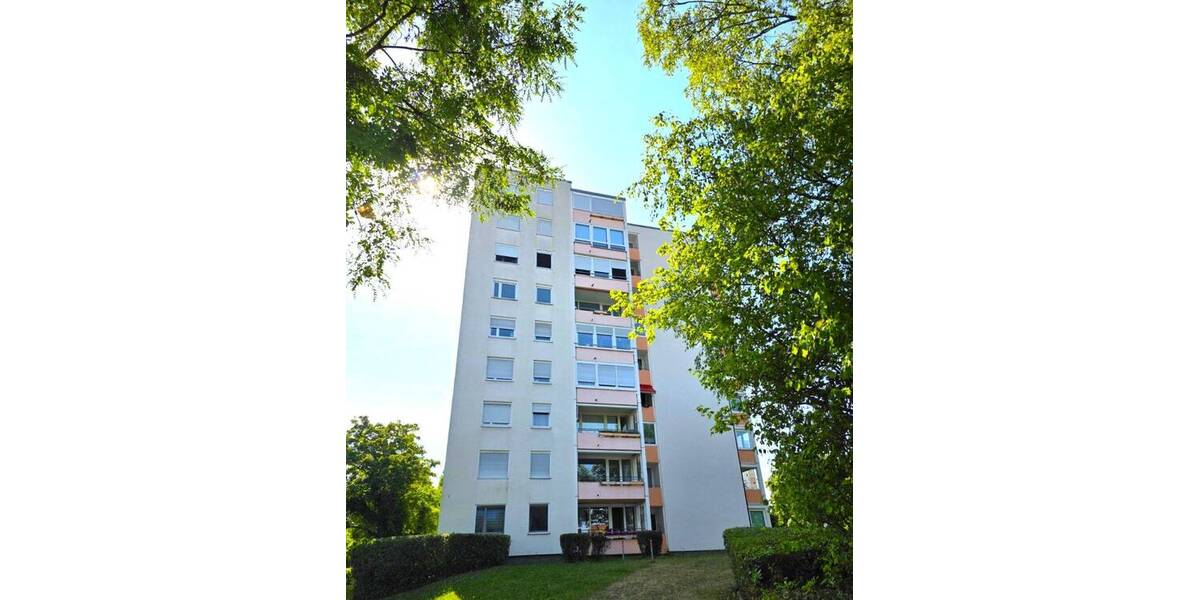 Wohnen direkt am Böblinger Park und Oberen See - 4-Zimmer-Wohnung und Aufzug – - Etagenwohnung Böblingen | Angebot:26940430