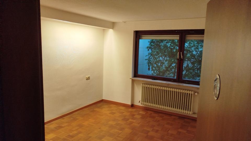 Erdgeschoßwohnung Böblingen - 3 Zimmer, 77 m&sup2;, 1.150&euro; | Angebot:24756195