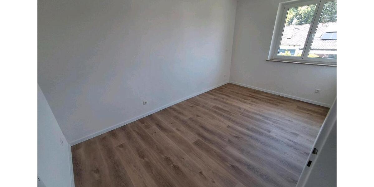 Hochparterre Esslingen am Neckar Pliensauvorstadt - 3 Zimmer, 65 m&sup2;, 299.000&euro; | Angebot:26989693