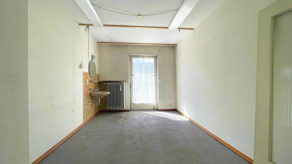 S-Schönberg: 2-3-Familienhaus mit viel Potenzial in bester Lage!***