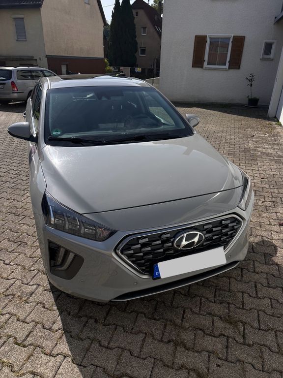 IONIQ