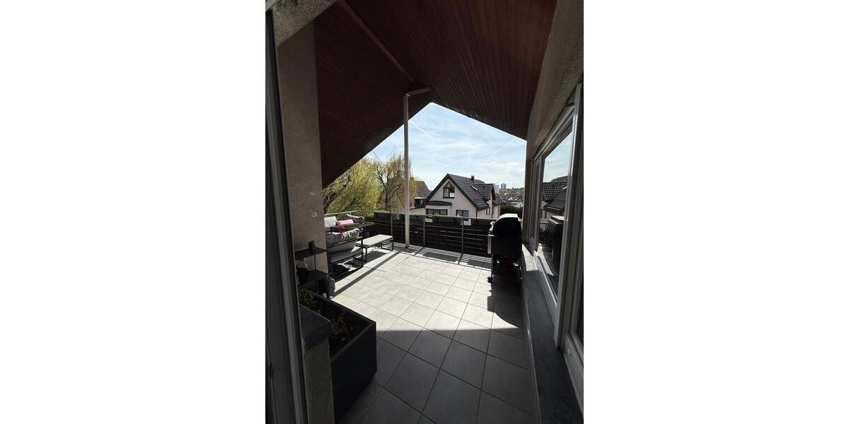 Dachgeschoßwohnung Fellbach Oeffingen - 4 Zimmer, 90 m&sup2;, 1.200&euro; | Angebot:26119987