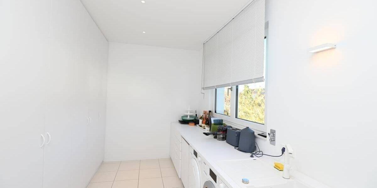 Etagenwohnung Ludwigsburg Ost - 4 Zimmer, 196 m&sup2;, 2.350&euro; | Angebot:23637196