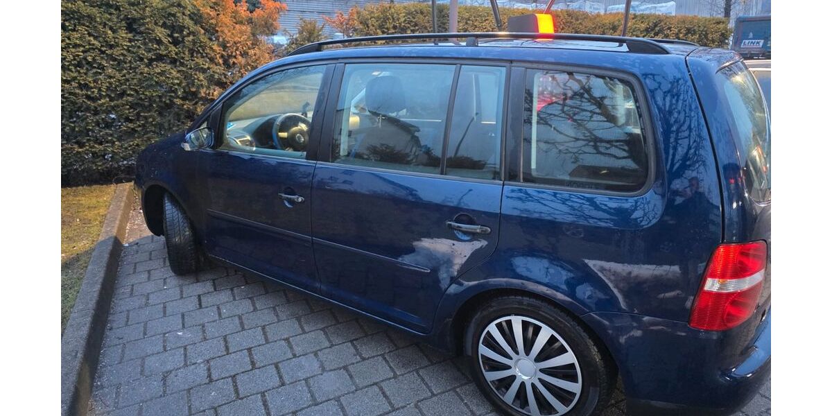 VW Touran 215.000 km 800 &euro; Stuttgart 70567