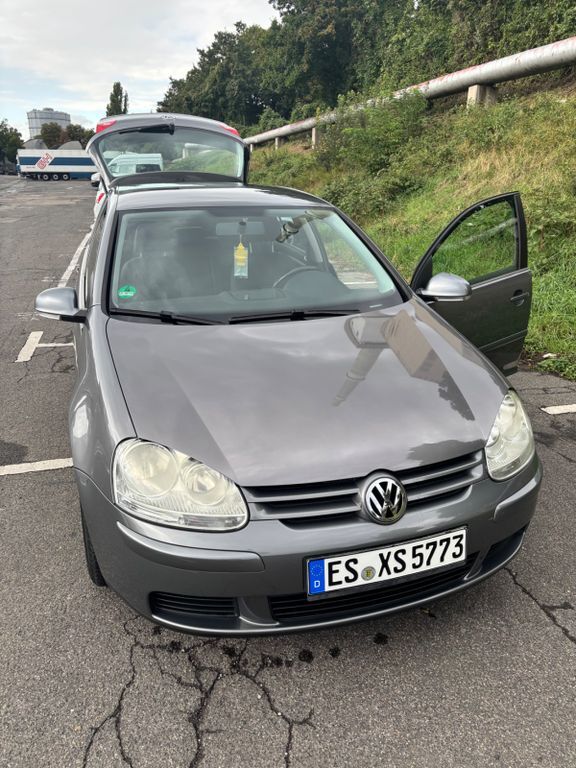 VW Golf 106.500 km 6.000 € Esslingen am Neckar 73734