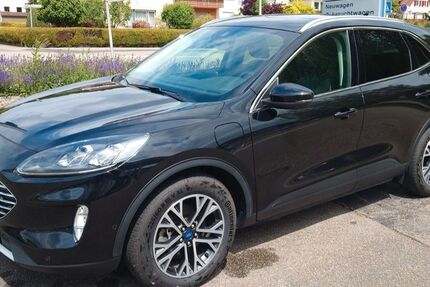 Ford Kuga 77.500 km 21.490 &euro; Illingen - Schützingen 75428