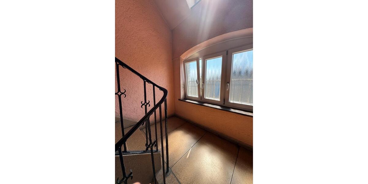 Dachgeschoßwohnung Stuttgart Bad Cannstatt - 3 Zimmer, 48 m&sup2;, 900&euro; | Angebot:26409398