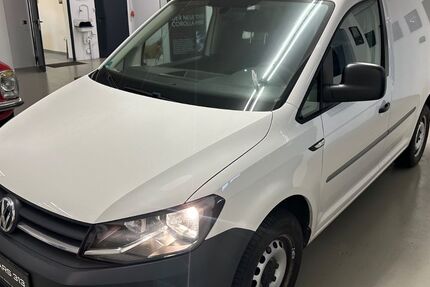 VW Caddy 98.907 km 8.990 &euro; LEONBERG 71229