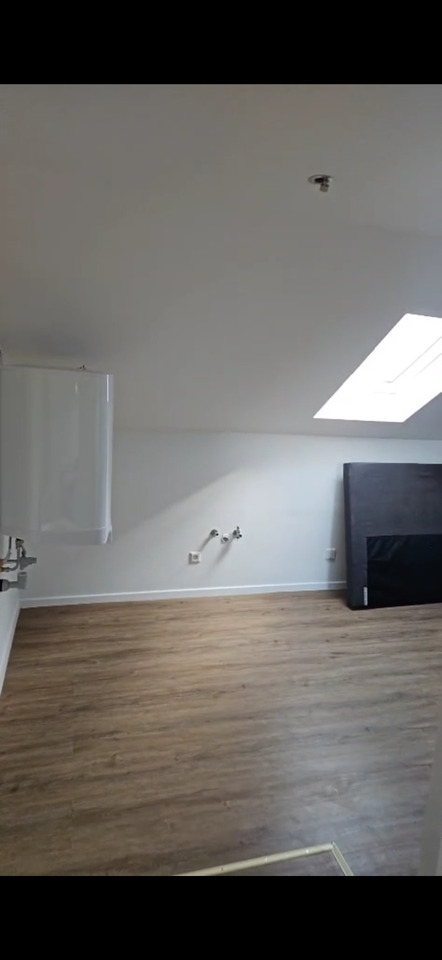 1 Zimmer Dachgeschoßwohnung, kernsaniert