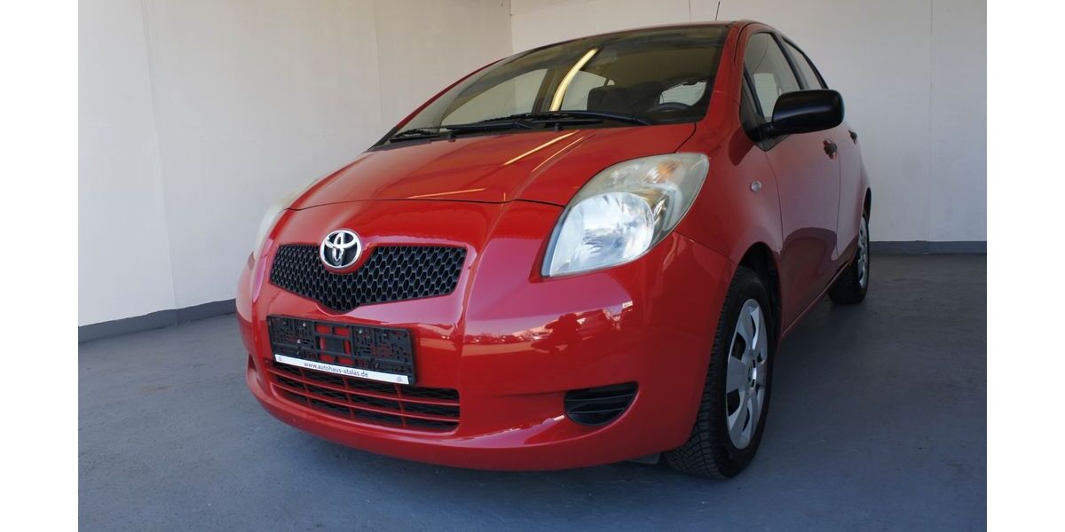 Toyota Yaris 128.000 km 2.900 &euro; Sindelfingen 71065