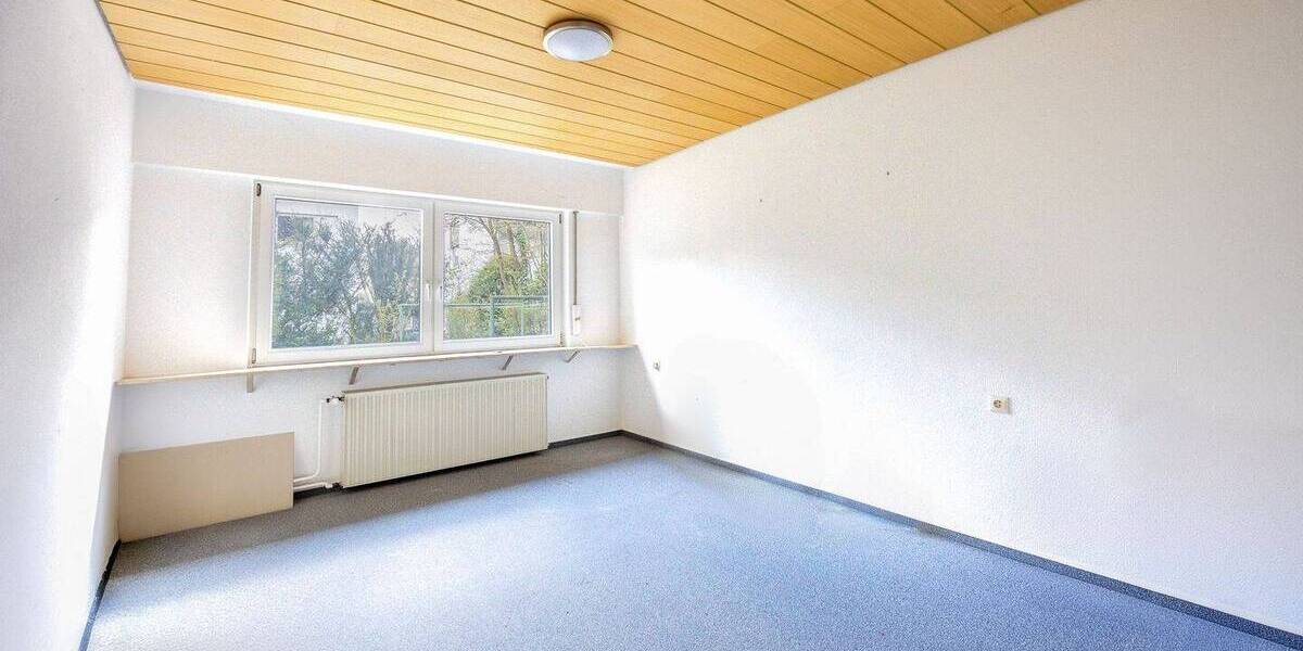 Mehrfamilienhaus, Wohnhaus Ludwigsburg Eglosheim - 9 Zimmer, 173 m&sup2;, 749.000&euro; | Angebot:26276351