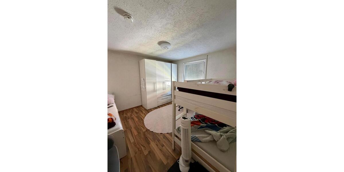 Etagenwohnung Schorndorf - 3 Zimmer, 63 m&sup2;, 1.100&euro; | Angebot:26699170