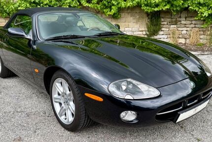 Jaguar XK8 126.093 km 24.900 € Walheim 74399