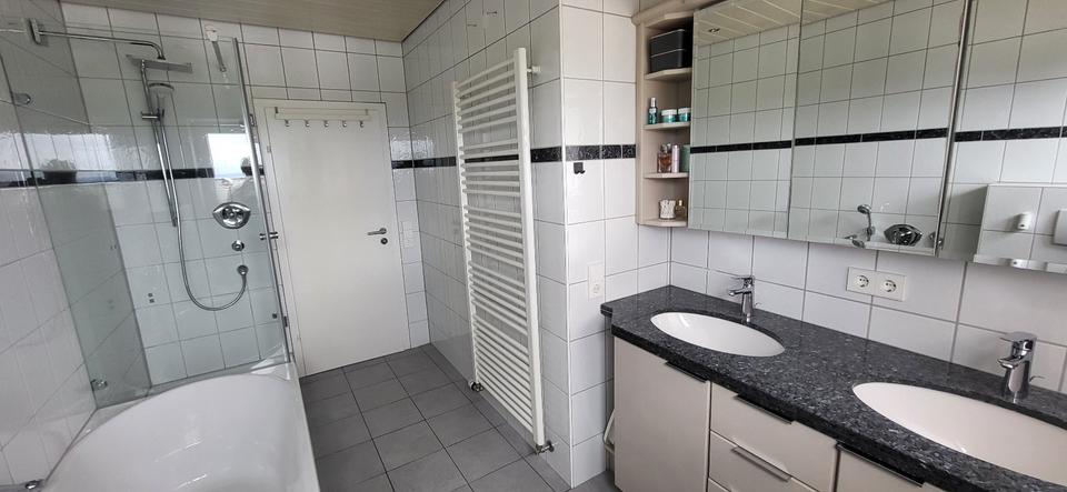 Reihenhaus Leinfelden-Echterdingen Echterdingen - 7.5 Zimmer, 165 m&sup2;, 700.000&euro; | Angebot:26934430