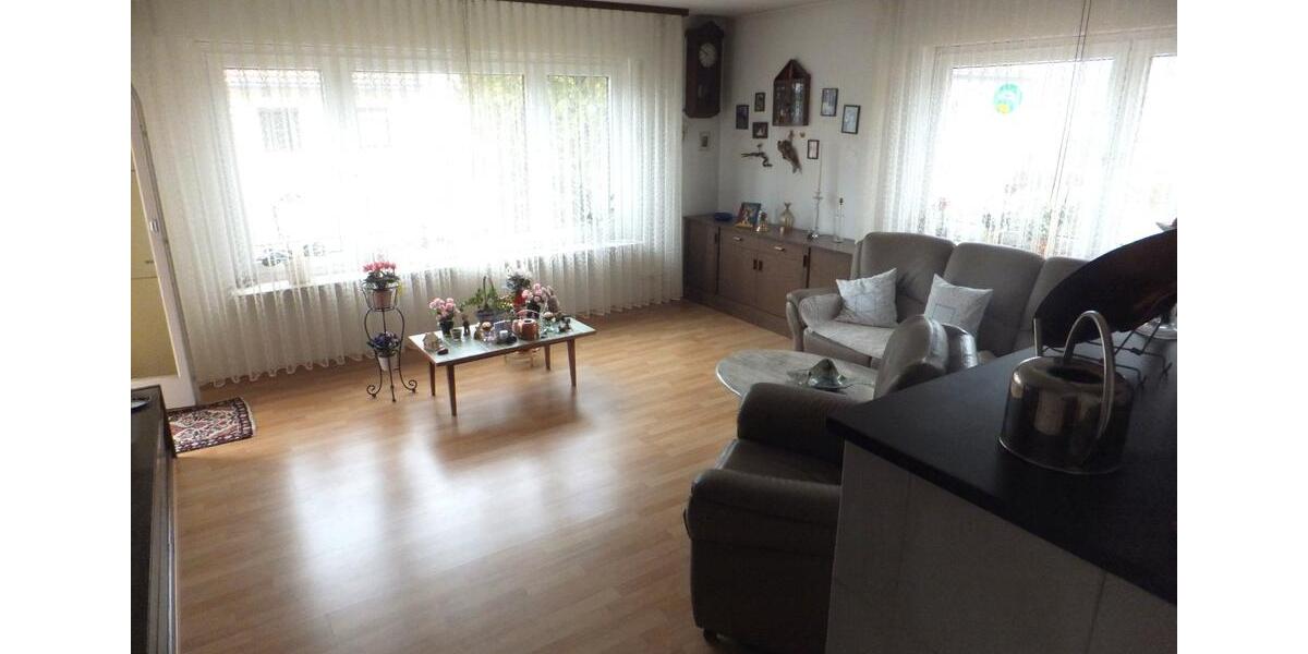 Mehrfamilienhaus, Wohnhaus Stuttgart Mühlhausen - 8 Zimmer, 188 m&sup2;, 649.000&euro; | Angebot:26749592