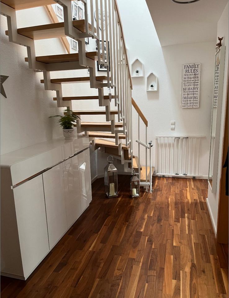 Haus im Haus - helle 5 Zimmer MaisonetteWohnung in Dätzingen