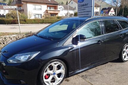 Ford Focus 142.192 km 8.490 &euro; Illingen - Schützingen 75428