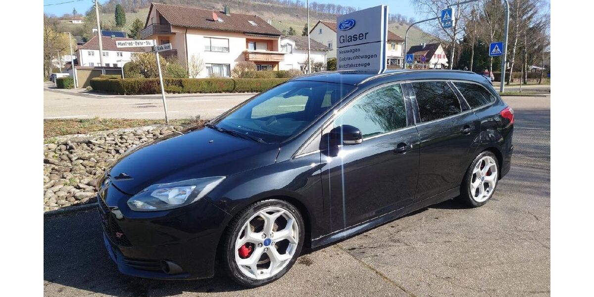 Ford Focus 142.192 km 8.490 &euro; Illingen - Schützingen 75428