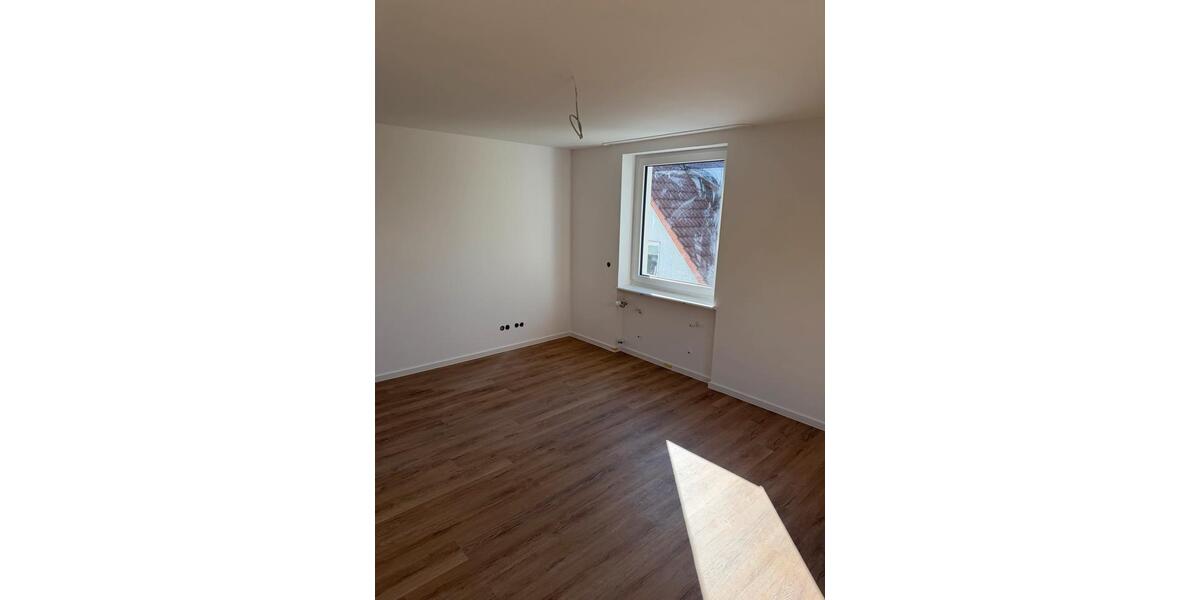 Etagenwohnung Plochingen - 3.5 Zimmer, 100 m&sup2;, 1.490&euro; | Angebot:26426627